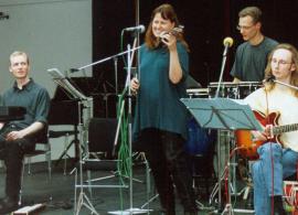 die Band bei einem Auftritt